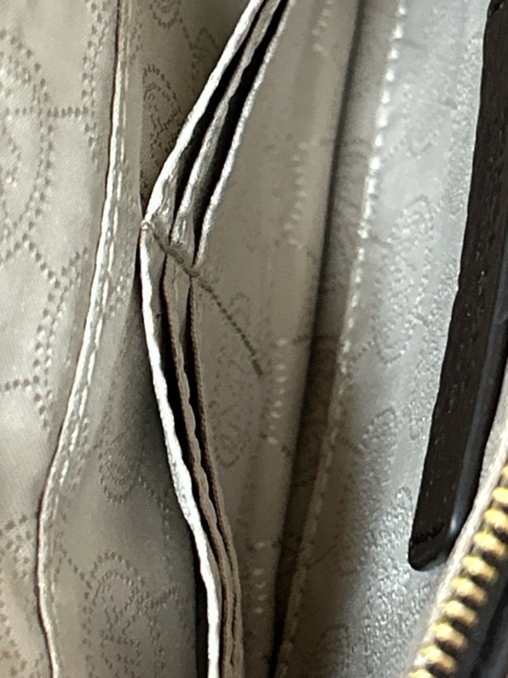 MICHAEL KORS Brown Camo Calf Hair and Leather Wristlet Approx. 10 x 5.5 - Picture 11 of 17